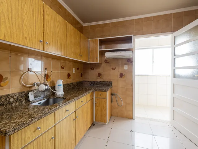 Apartamento 2 quartos e 3 banheiros, para alugar, no bairro Centro em Pelotas
