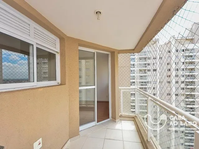 Apartamento 3 quartos e 2 banheiros, para alugar, no bairro Portão em Curitiba