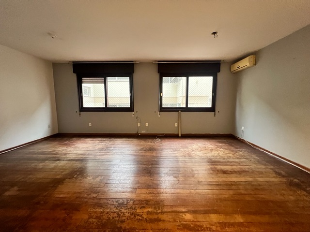Apartamento com 188m² 3 quartos e 3 banheiros, à venda, no bairro Centro em Pelotas