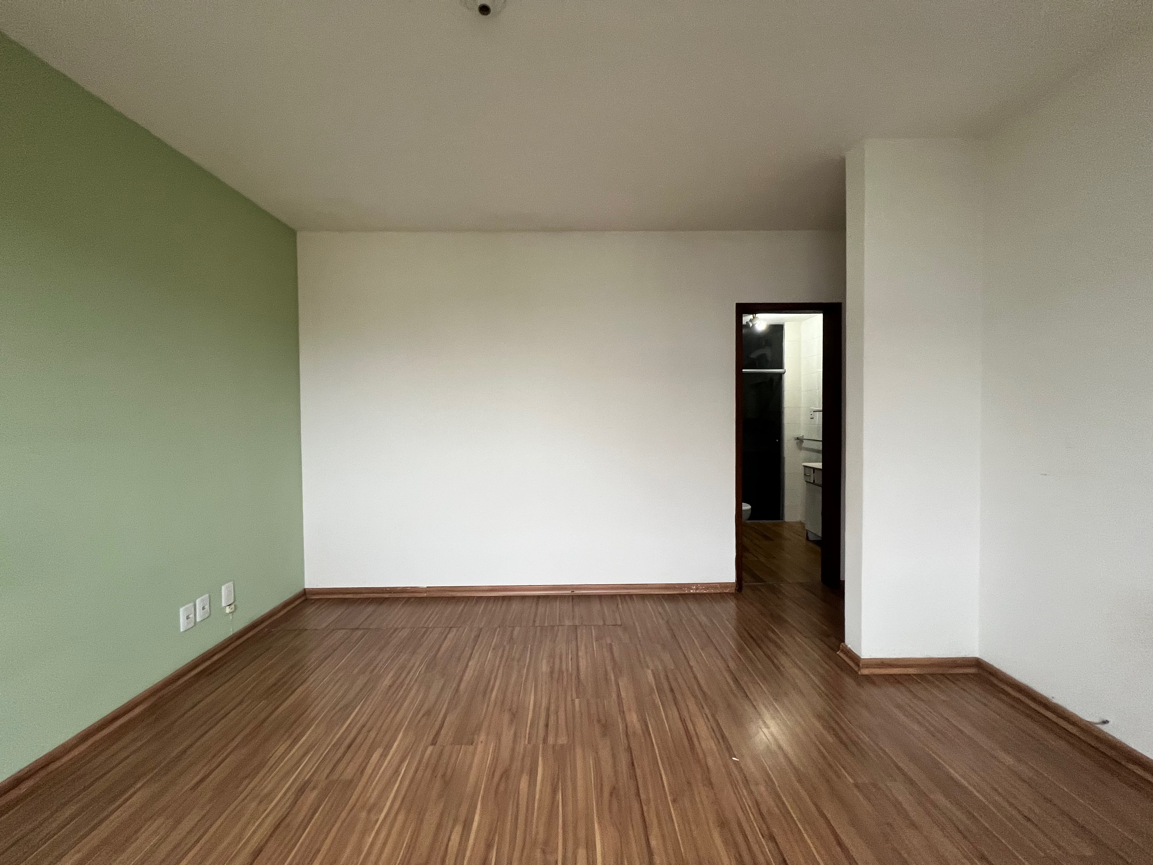 Apartamento à venda no Edifício Vila San Michele, Centro - 185m² de sofisticação, 3 quartos (sendo 1 suíte), andar alto e excelente incidência solar. - 22