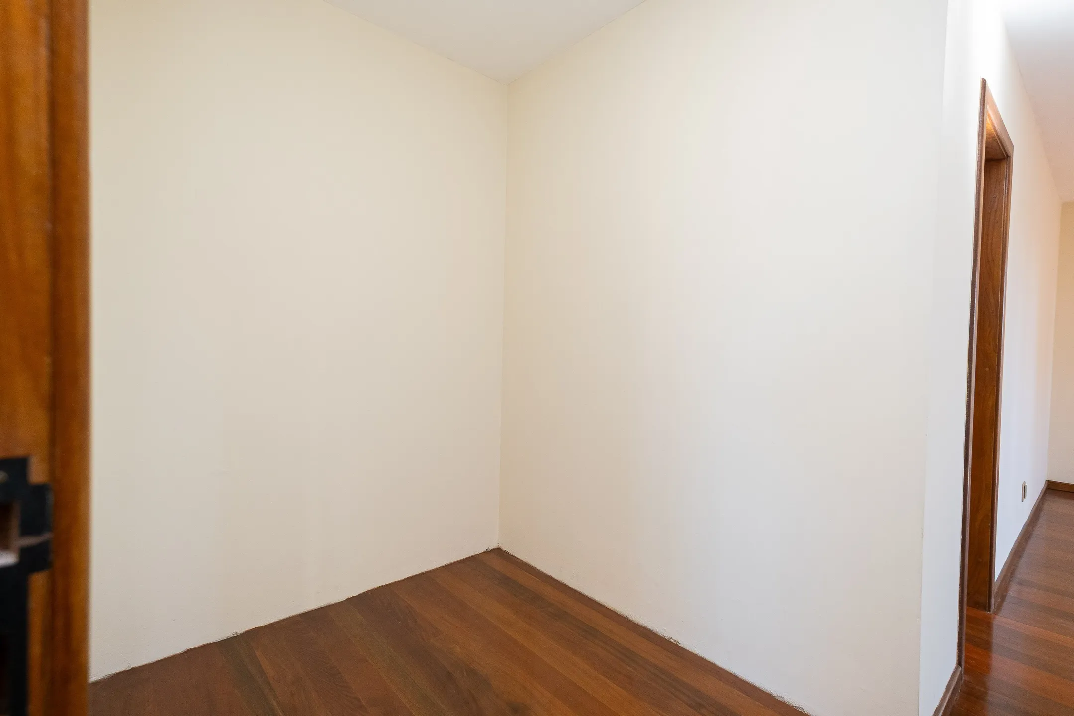 Apartamento à venda no centro de Pelotas - 215m², 3 quartos (sendo 1 suíte), lareira, sacada gourmet e próximo à Av. Dom Joaquim. - 16