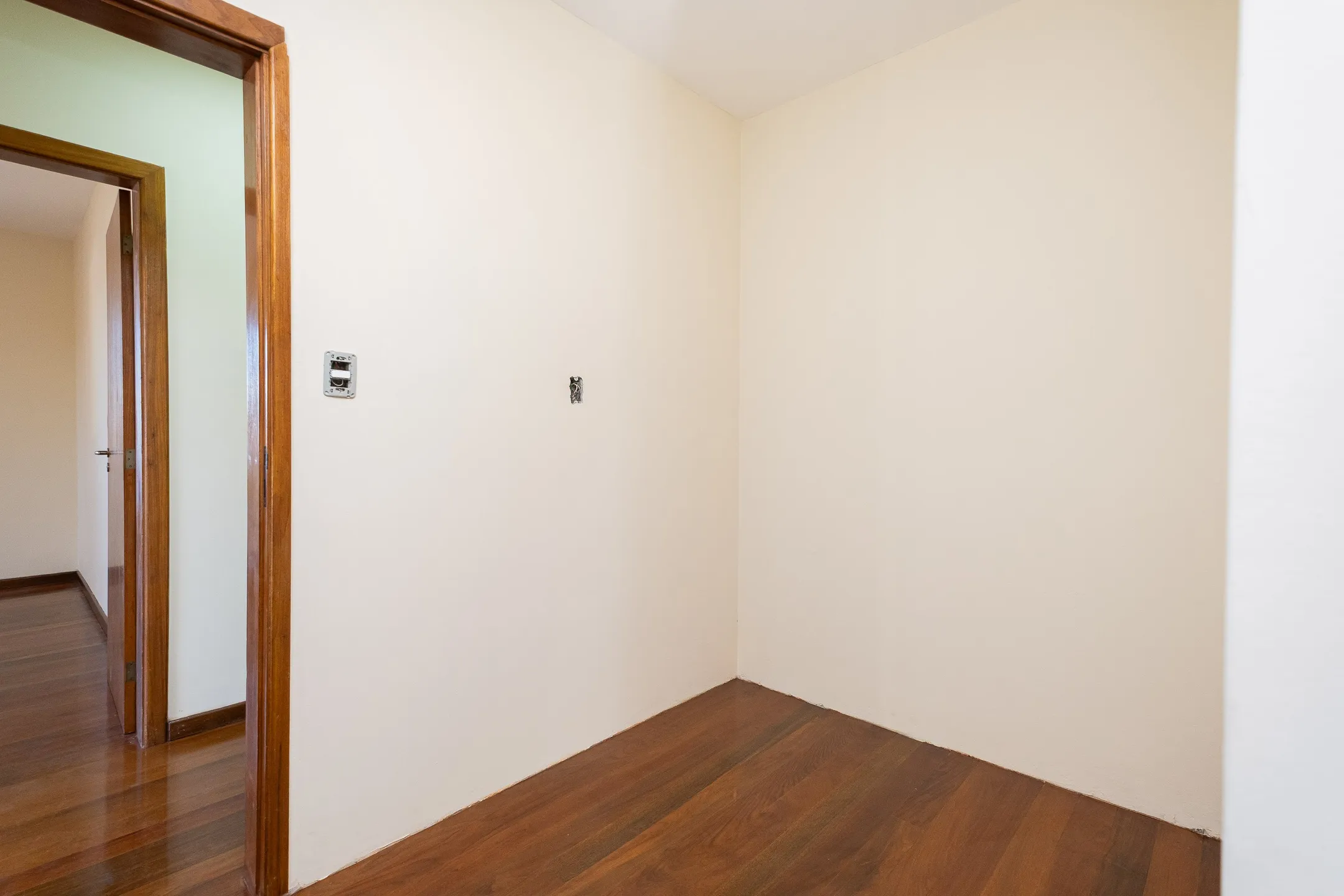 Apartamento à venda no centro de Pelotas - 215m², 3 quartos (sendo 1 suíte), lareira, sacada gourmet e próximo à Av. Dom Joaquim. - 17