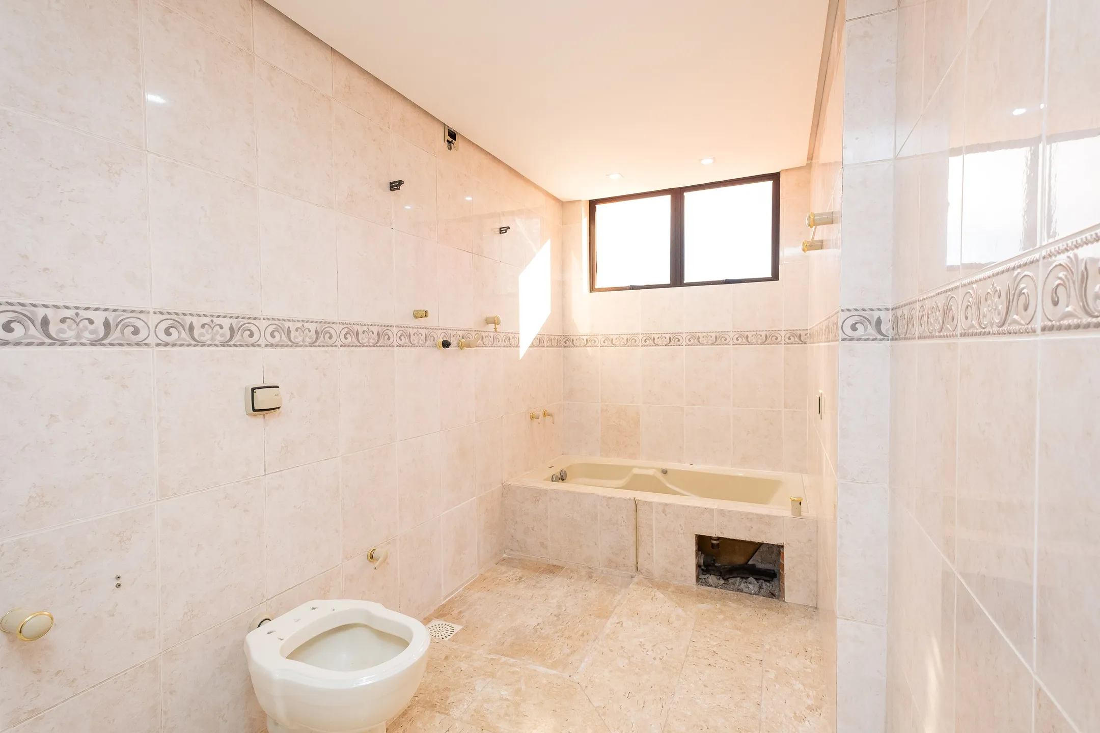 Apartamento à venda no centro de Pelotas - 215m², 3 quartos (sendo 1 suíte), lareira, sacada gourmet e próximo à Av. Dom Joaquim. - 20