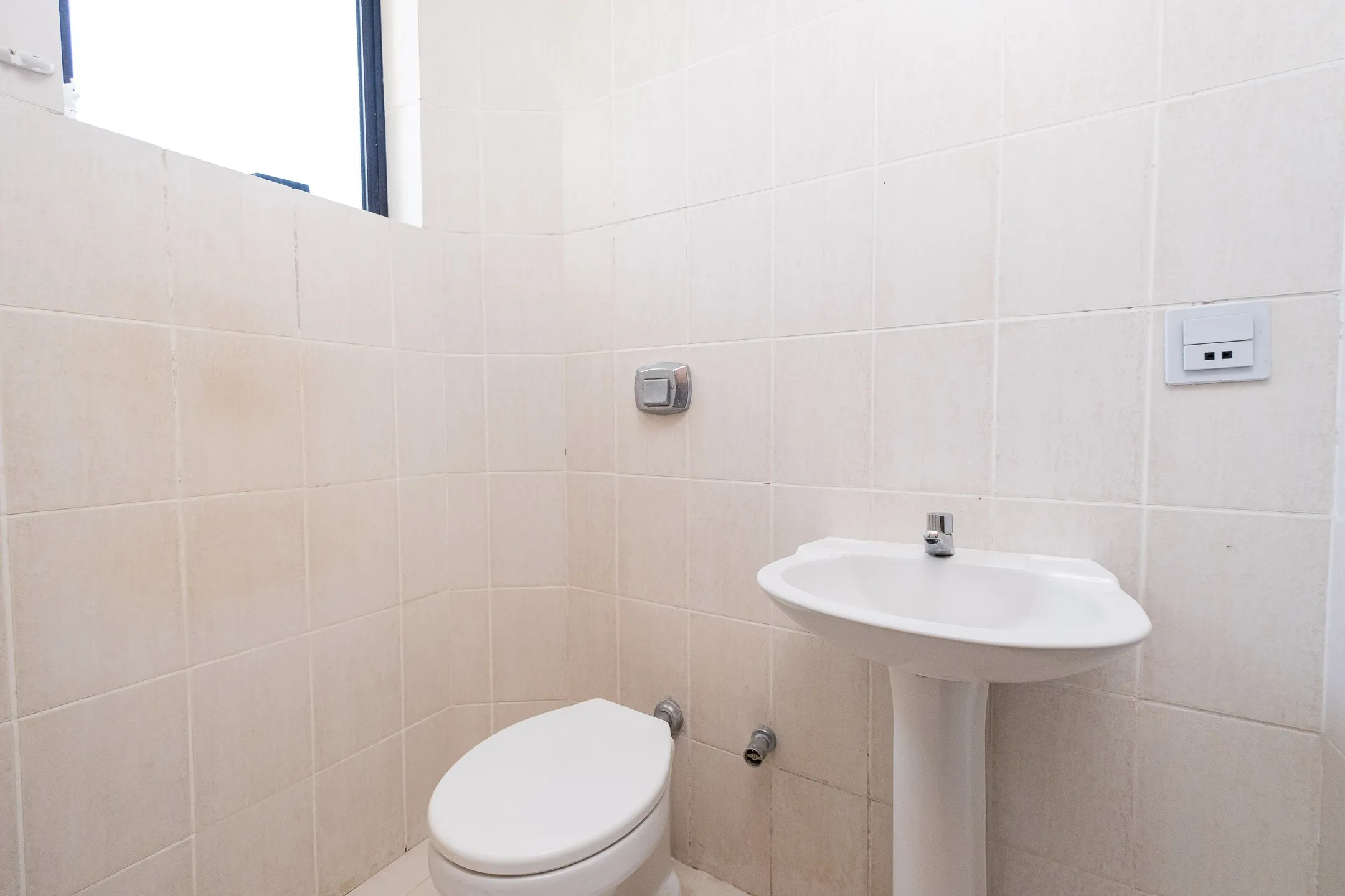 Apartamento à venda no centro de Pelotas - 215m², 3 quartos (sendo 1 suíte), lareira, sacada gourmet e próximo à Av. Dom Joaquim. - 26