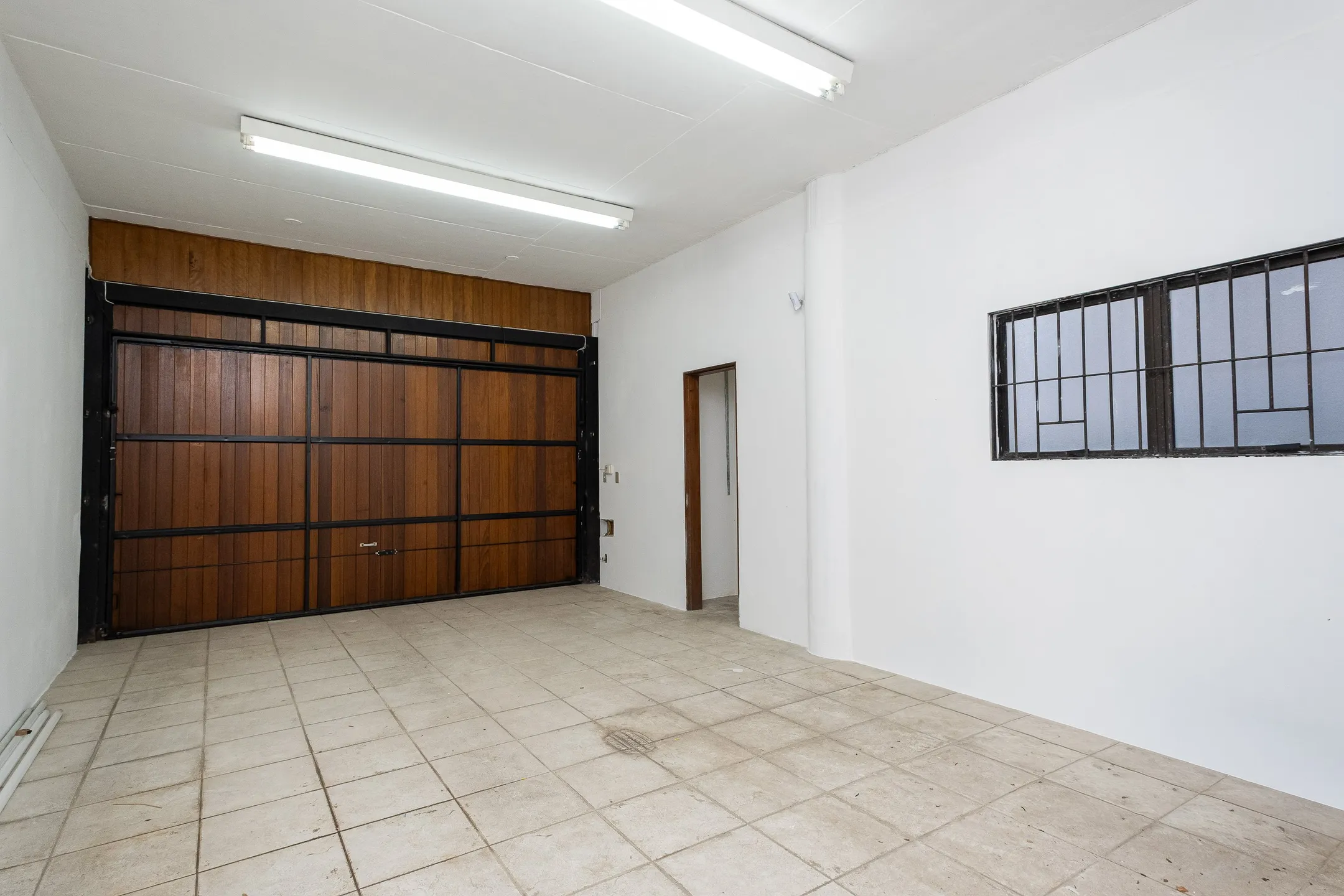 Apartamento à venda no centro de Pelotas - 215m², 3 quartos (sendo 1 suíte), lareira, sacada gourmet e próximo à Av. Dom Joaquim. - 33