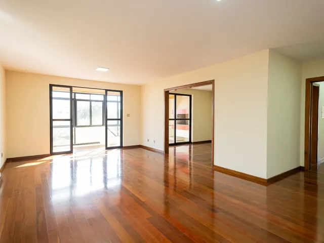 Apartamento com 301m² 3 quartos e 4 banheiros, à venda, no bairro Centro em Pelotas