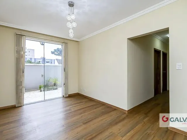 Apartamento 3 quartos e 2 banheiros, para alugar, no bairro Vila Izabel em Curitiba