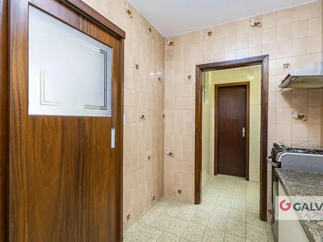 Apartamento 3 quartos e 2 banheiros, para alugar, no bairro Vila Izabel em Curitiba