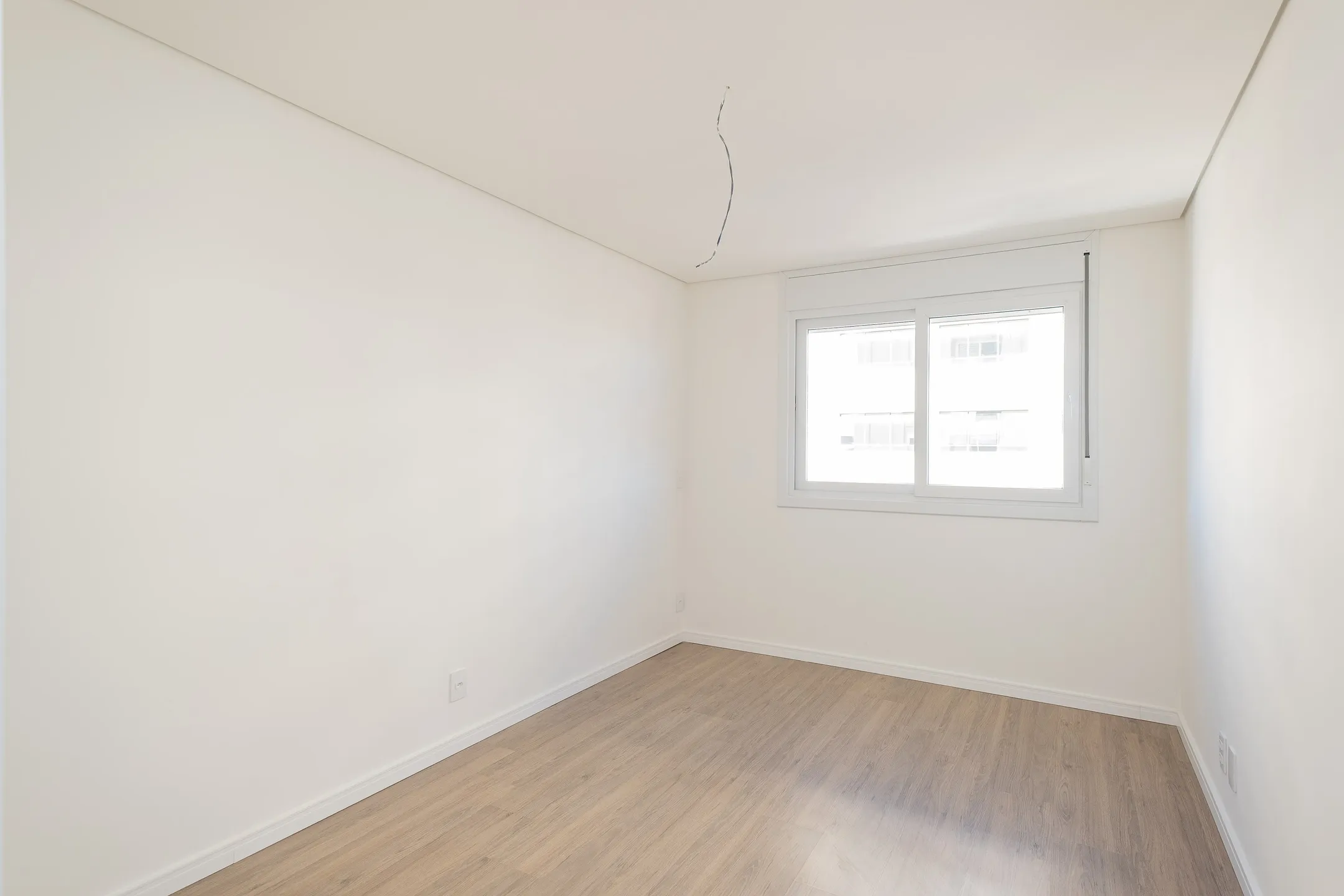 Apartamento à venda no Miguel Zabaleta, centro de Pelotas - 68m², 2 quartos (sendo 1 suíte), acabamentos de alto padrão e andar alto com sacada. - 6