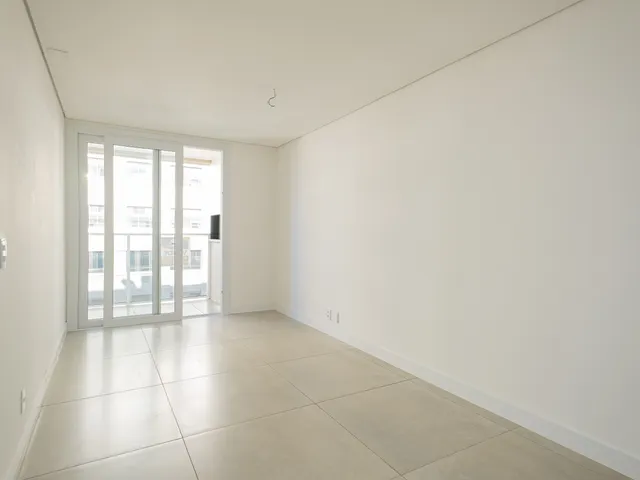 Apartamento 2 quartos e 2 banheiros, à venda, no bairro Centro em Pelotas