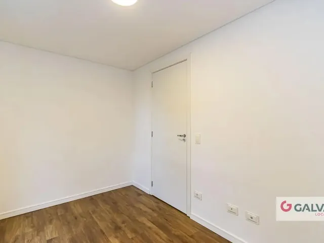 Apartamento 2 quartos e 1 banheiro, para alugar, no bairro Cristo Rei em Curitiba