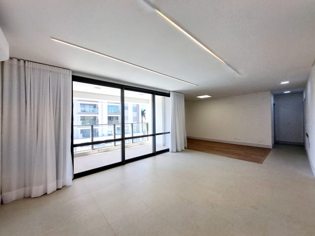 Apartamento com 231m² 2 quartos e 3 banheiros, à venda, no bairro Bela Suiça em Londrina
