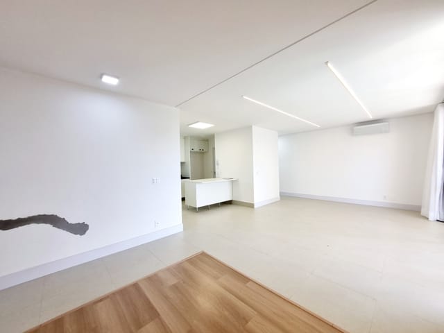 Apartamento com 231m² 2 quartos e 3 banheiros, à venda, no bairro Bela Suiça em Londrina