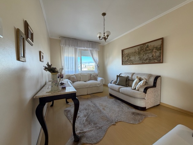 Apartamento com 97m² 2 quartos e 2 banheiros, à venda, no bairro Porto em Pelotas
