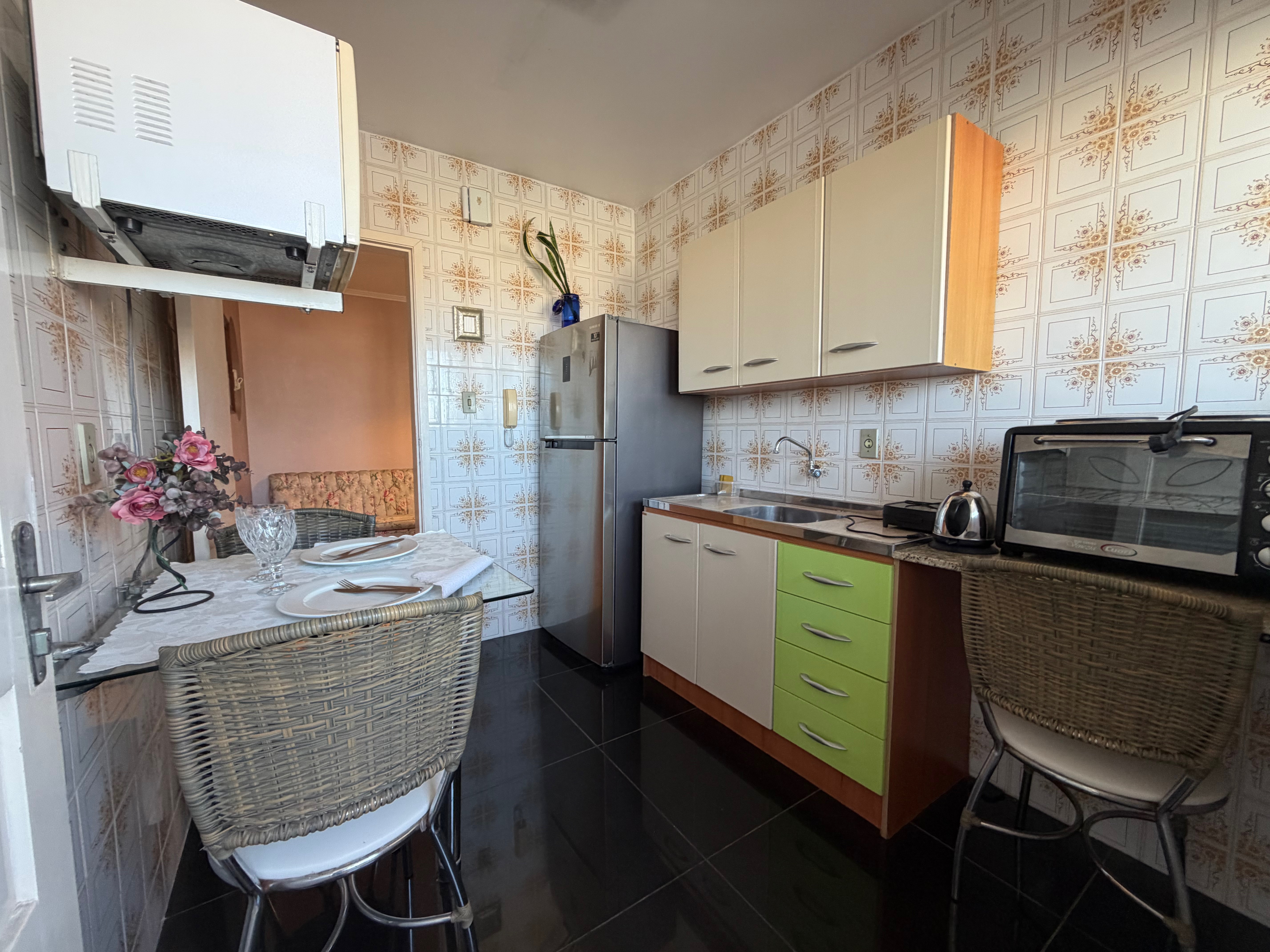 Apartamento à venda no Edifício Dona Francisca - 76 m², 2 quartos, excelente iluminação natural (sol da manhã e sol da tarde) e 1 vaga coberta. - 6