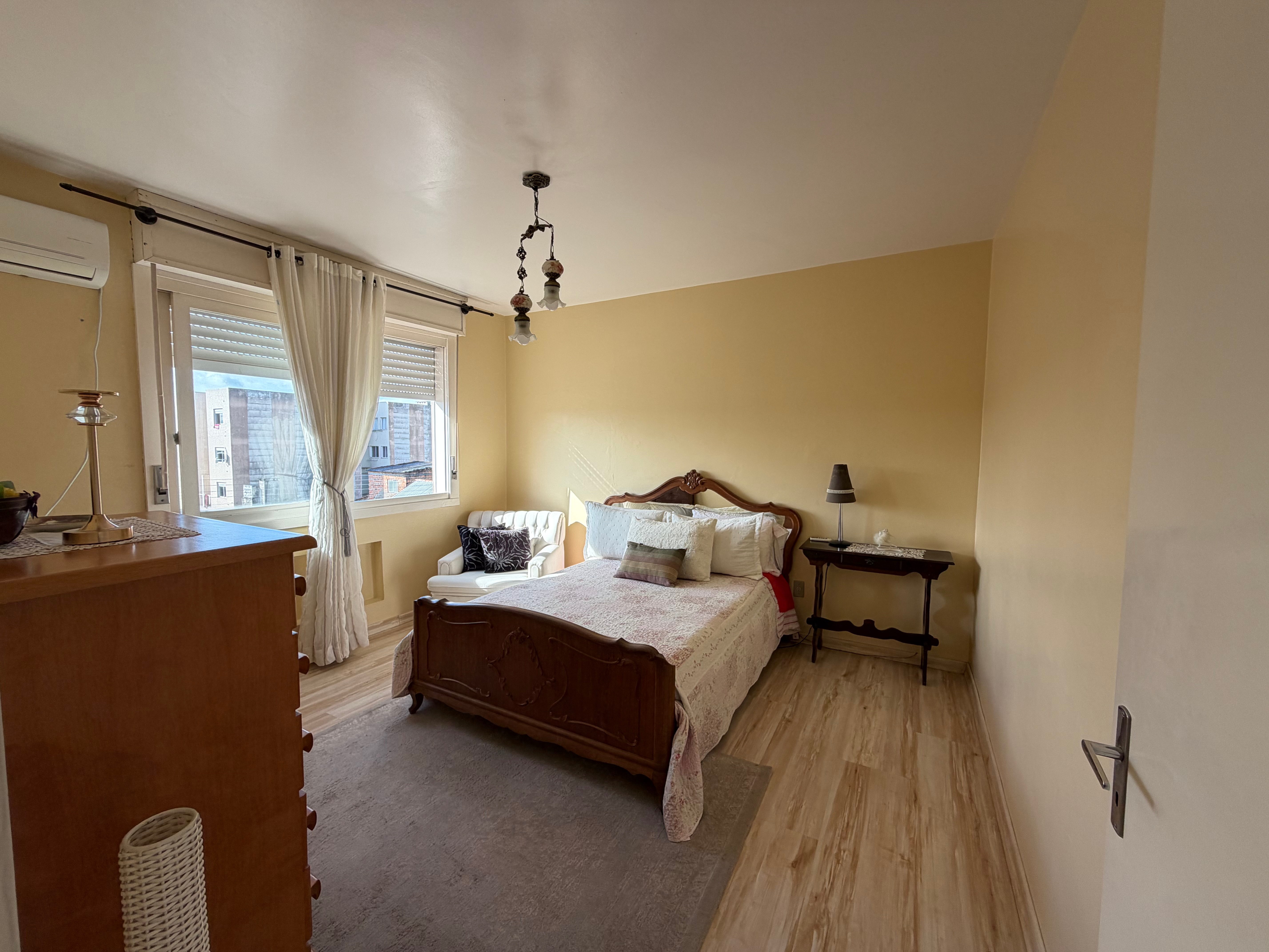 Apartamento à venda no Edifício Dona Francisca - 76 m², 2 quartos, excelente iluminação natural (sol da manhã e sol da tarde) e 1 vaga coberta. - 7