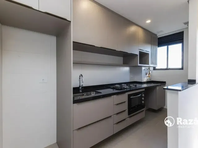 Apartamento 2 quartos e 2 banheiros, para alugar, no bairro Portão em Curitiba