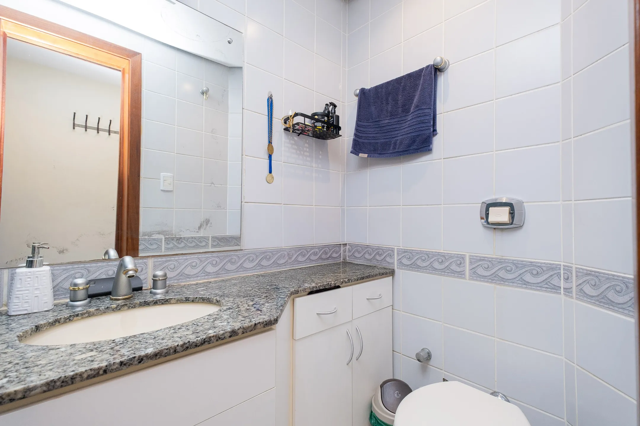 Apartamento à venda no Edifício Torre de Sevilha, Centro - 122 m², 3 quartos (sendo 1 suíte), andar alto com face leste e vaga coberta. - 13