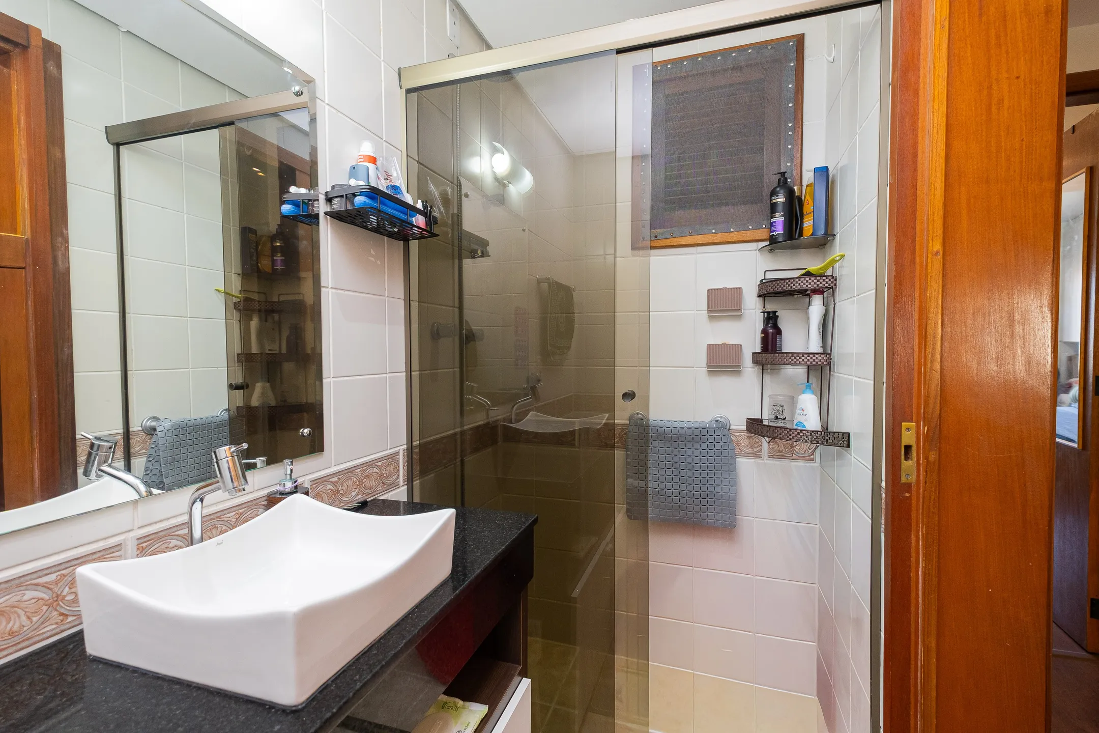 Apartamento à venda no Edifício Torre de Sevilha, Centro - 122 m², 3 quartos (sendo 1 suíte), andar alto com face leste e vaga coberta. - 18