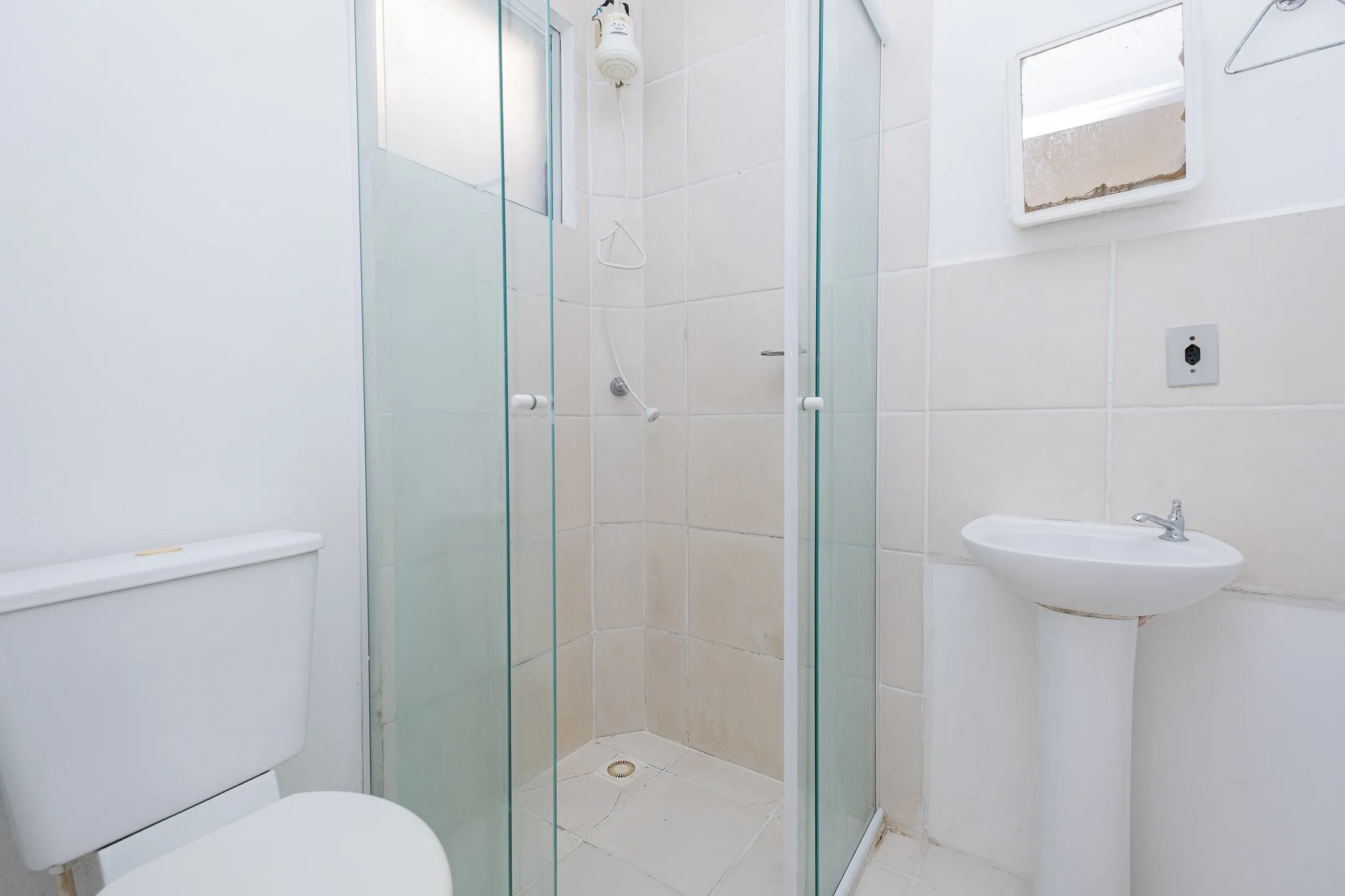 Apartamento de 2 Dormitórios para Aluguel no Bairro Areal em Pelotas RS com Excelente Localização, Conforto, Vaga de Garagem e Praticidade - 10