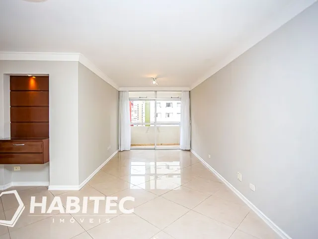 Apartamento 3 quartos e 3 banheiros, para alugar, no bairro Bigorrilho em Curitiba