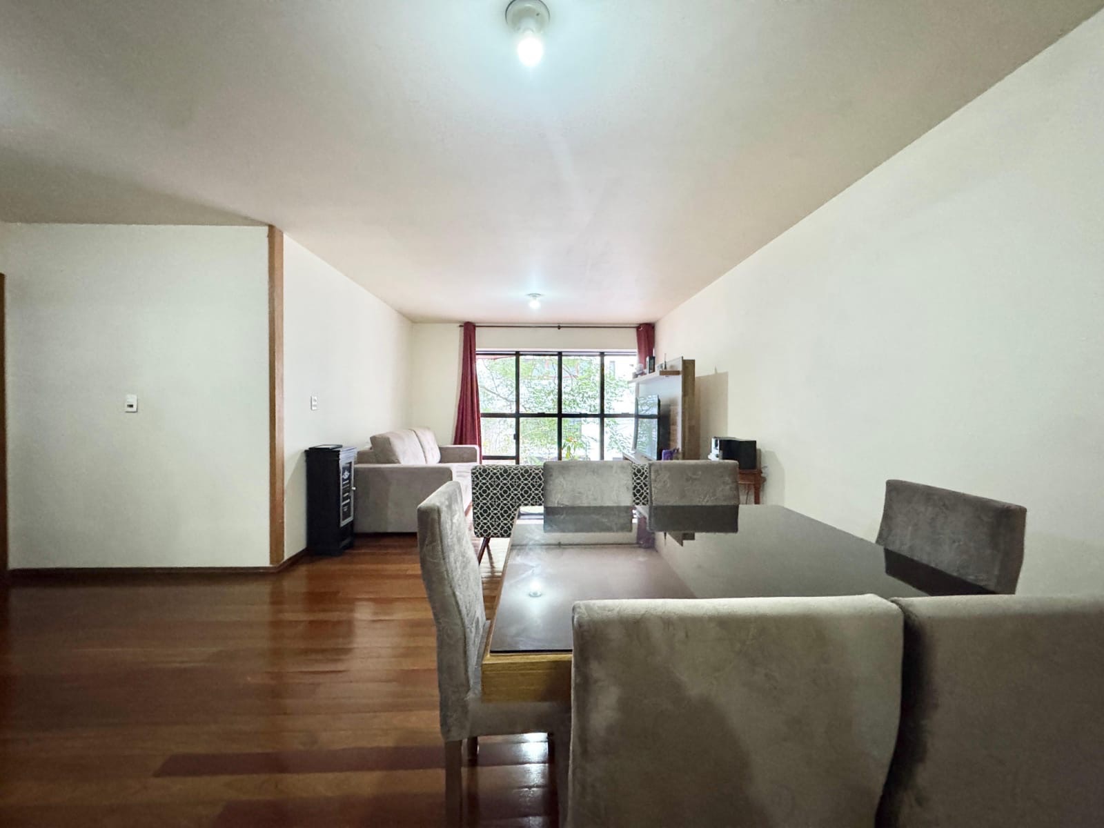 Apartamento à venda no Edifício Alphaville, Centro - 202 m², 3 quartos (sendo 1 suíte), churrasqueira interna e vaga. - 6