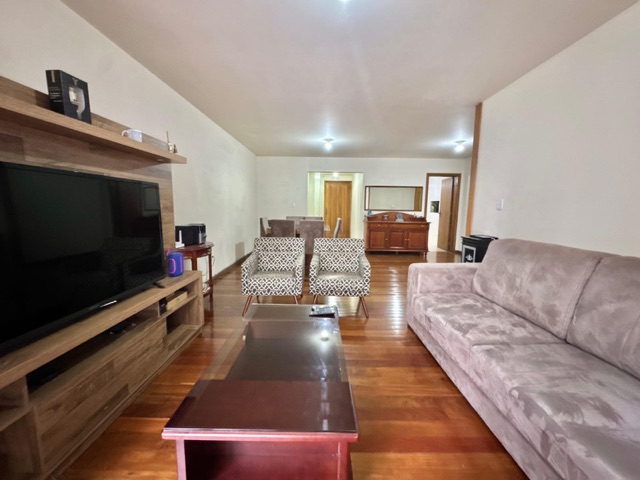 Apartamento 3 quartos e 3 banheiros, à venda, no bairro Centro em Pelotas