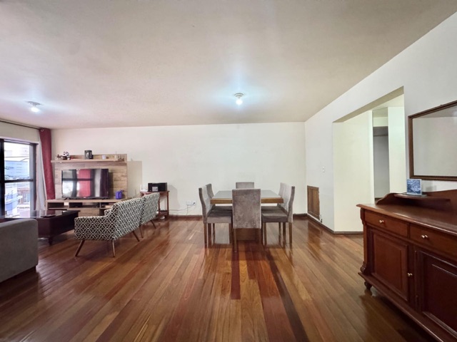 Apartamento 3 quartos e 3 banheiros, à venda, no bairro Centro em Pelotas