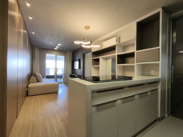Apartamento 2 quartos e 2 banheiros, para alugar, no bairro Gleba Fazenda Palhano em Londrina