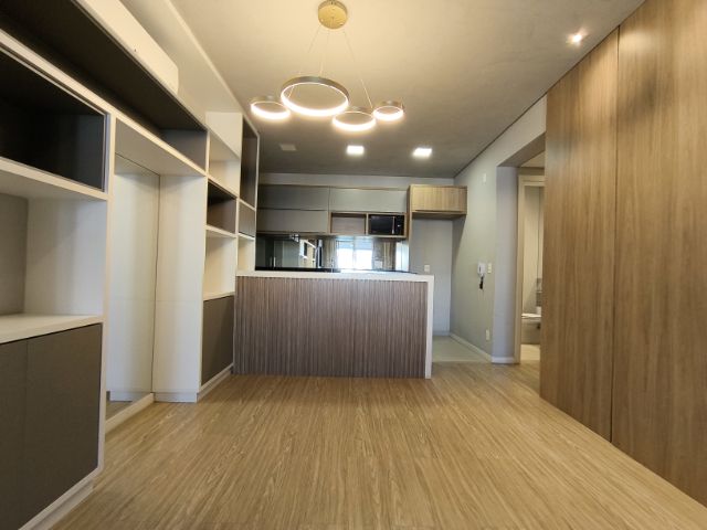 Apartamento 2 quartos e 2 banheiros, para alugar, no bairro Gleba Fazenda Palhano em Londrina