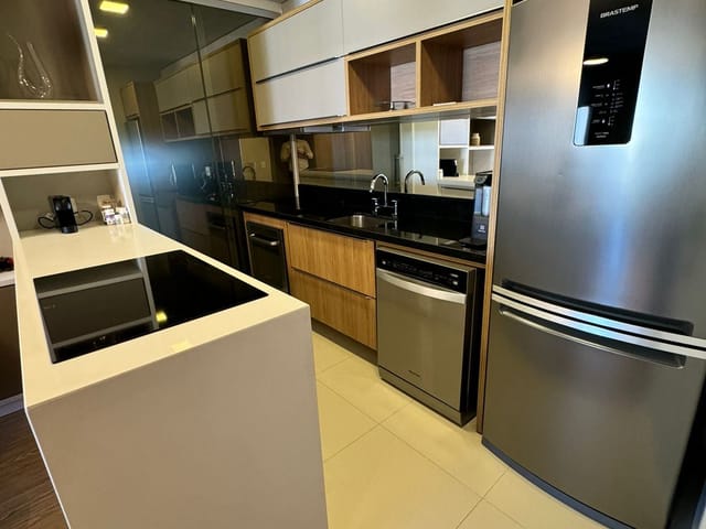 Apartamento 2 quartos e 2 banheiros, para alugar, no bairro Gleba Fazenda Palhano em Londrina