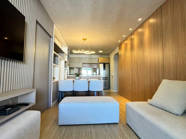 Apartamento 2 quartos e 2 banheiros, para alugar, no bairro Gleba Fazenda Palhano em Londrina