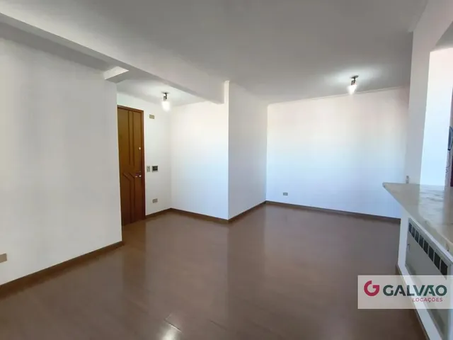 Apartamento 1 quarto e 1 banheiro, para alugar, no bairro Centro em Curitiba