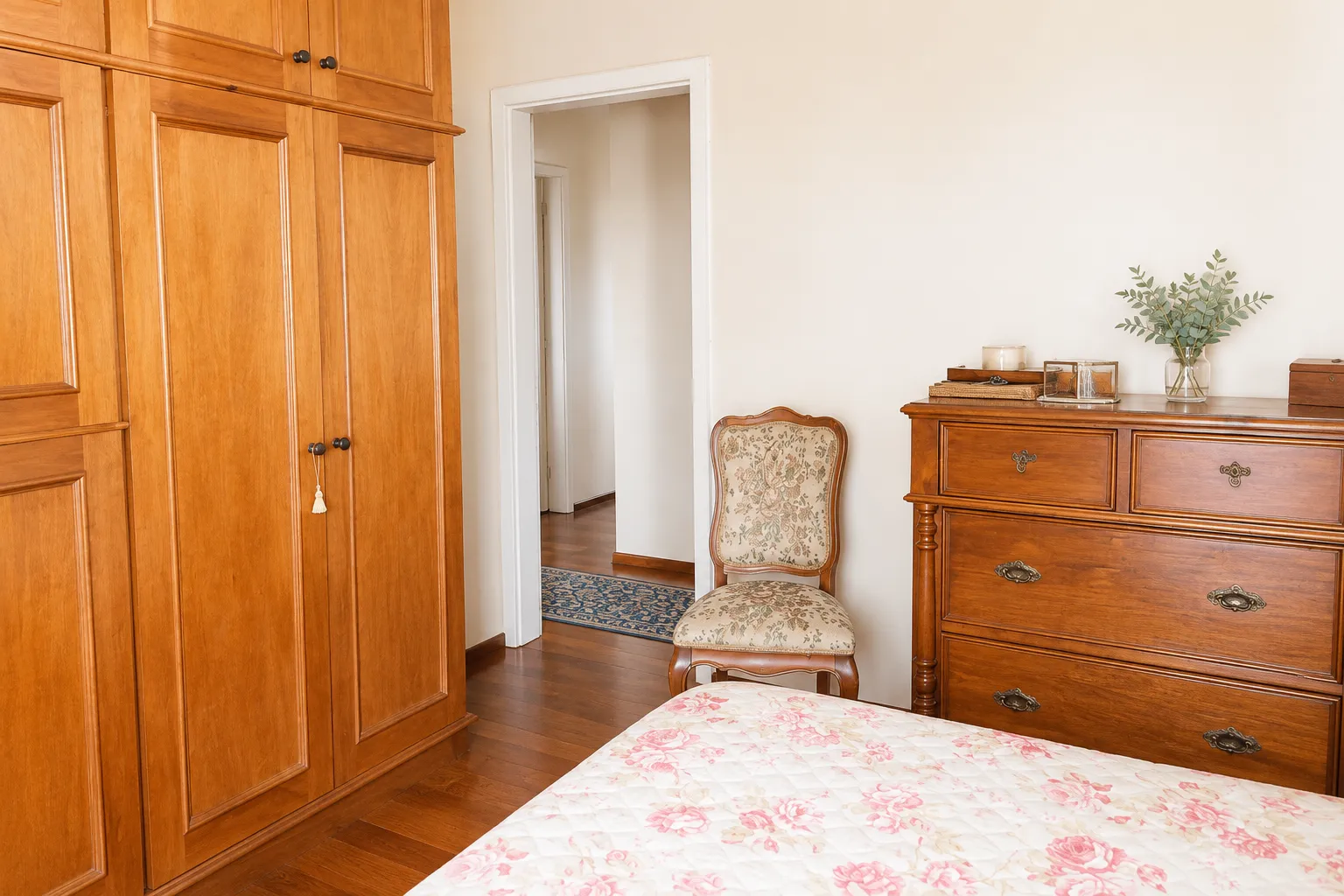 Apartamento à venda no Edifício Solar Blanche, Centro - 116 m², 3 quartos (sendo 1 suíte), lareira, sacada com face leste e vaga coberta. - 17