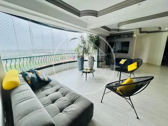 Apartamento com 130m² 3 quartos e 1 banheiro, à venda, no bairro Interlagos em São Paulo