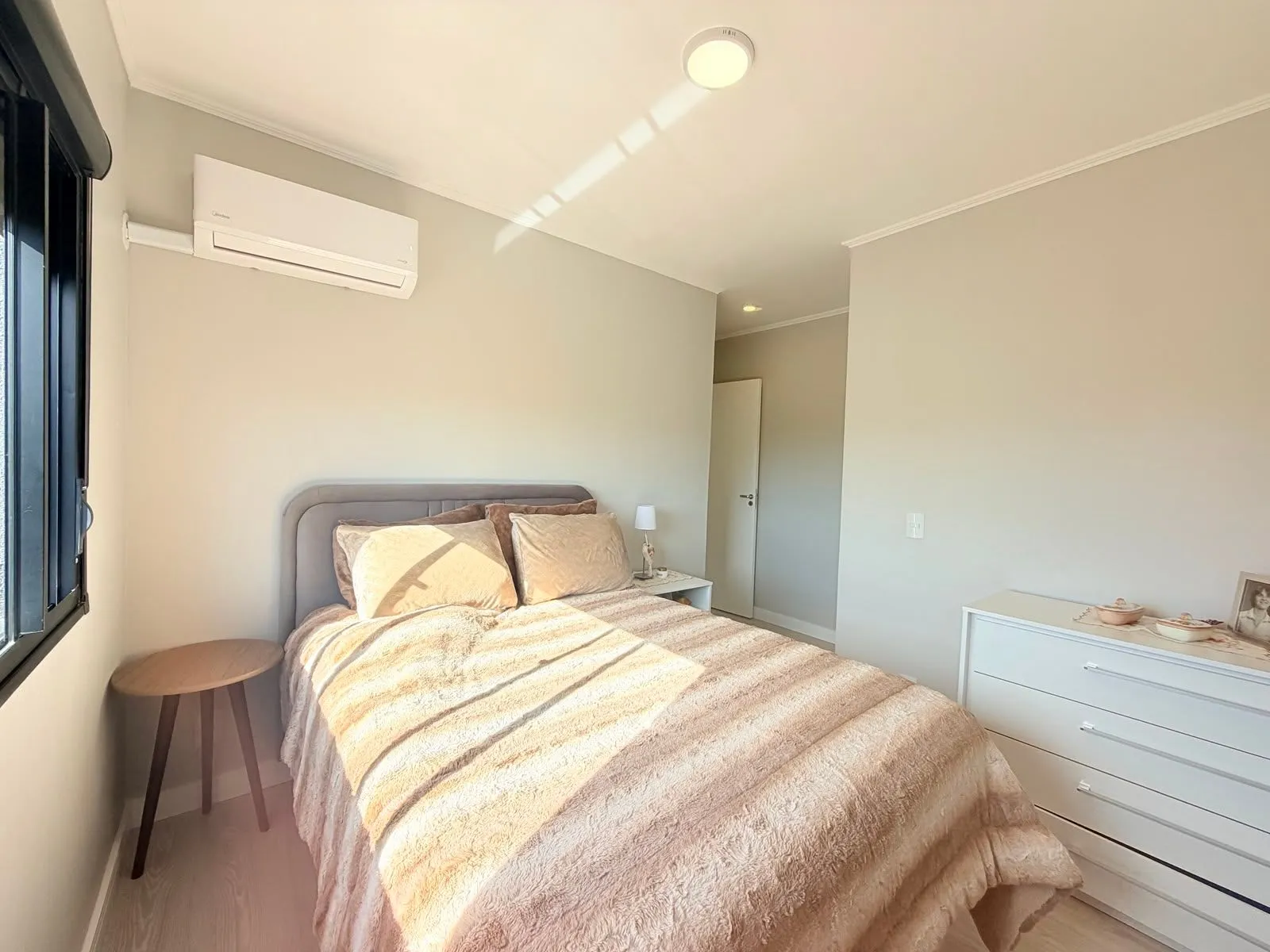 Apartamento à venda no Connect Residencial, Três Vendas - 49 m², 3 quartos (sendo 1 suíte), cozinha planejada, sacada com churrasqueira e face norte. - 10