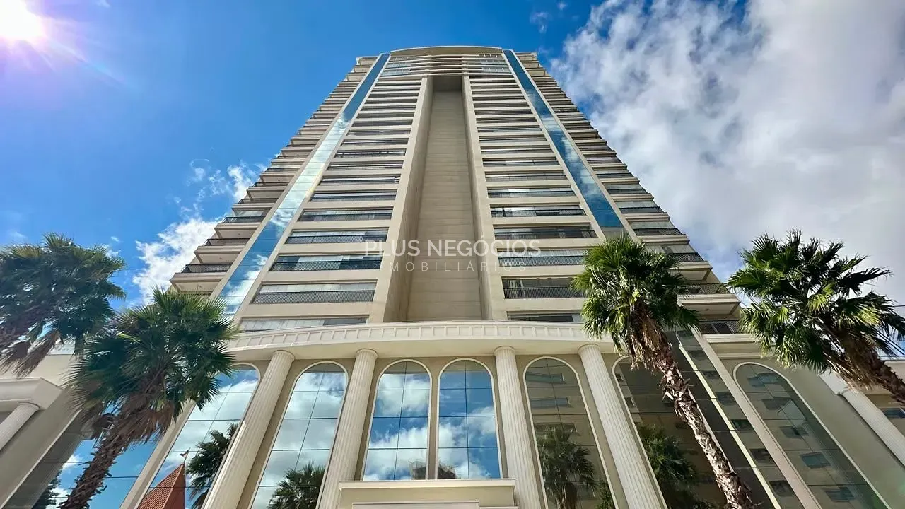 Apartamento, 3 quartos, 220 m² - Foto 1