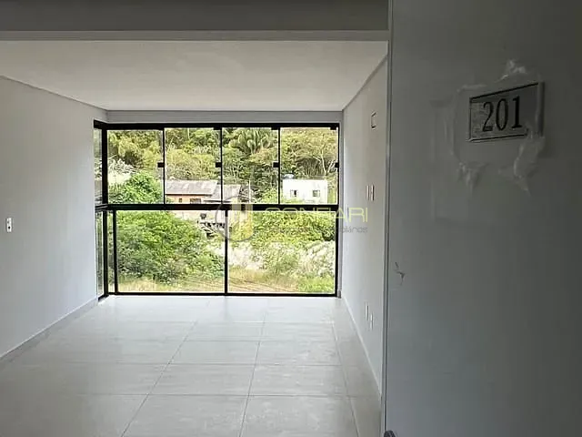 Apartamento 1 quarto e 1 banheiro, à venda, no bairro Pereque em Porto Belo