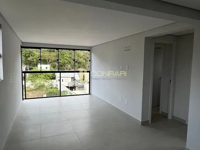 Apartamento 1 quarto e 1 banheiro, à venda, no bairro Pereque em Porto Belo