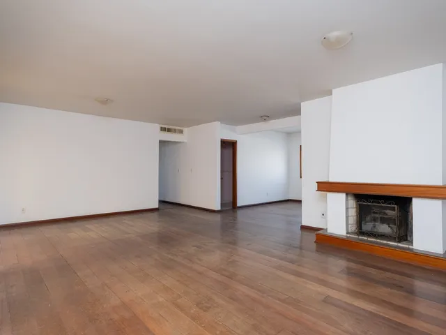 Apartamento com 193m² 3 quartos e 4 banheiros, à venda, no bairro Centro em Pelotas