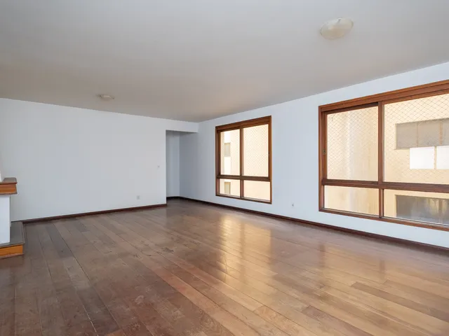 Apartamento com 193m² 3 quartos e 4 banheiros, à venda, no bairro Centro em Pelotas
