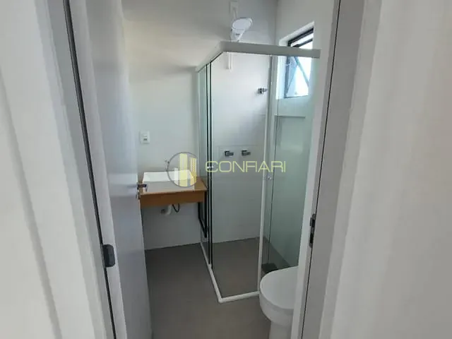 Apartamento 2 quartos e 3 banheiros, para alugar, no bairro Morretes em Itapema