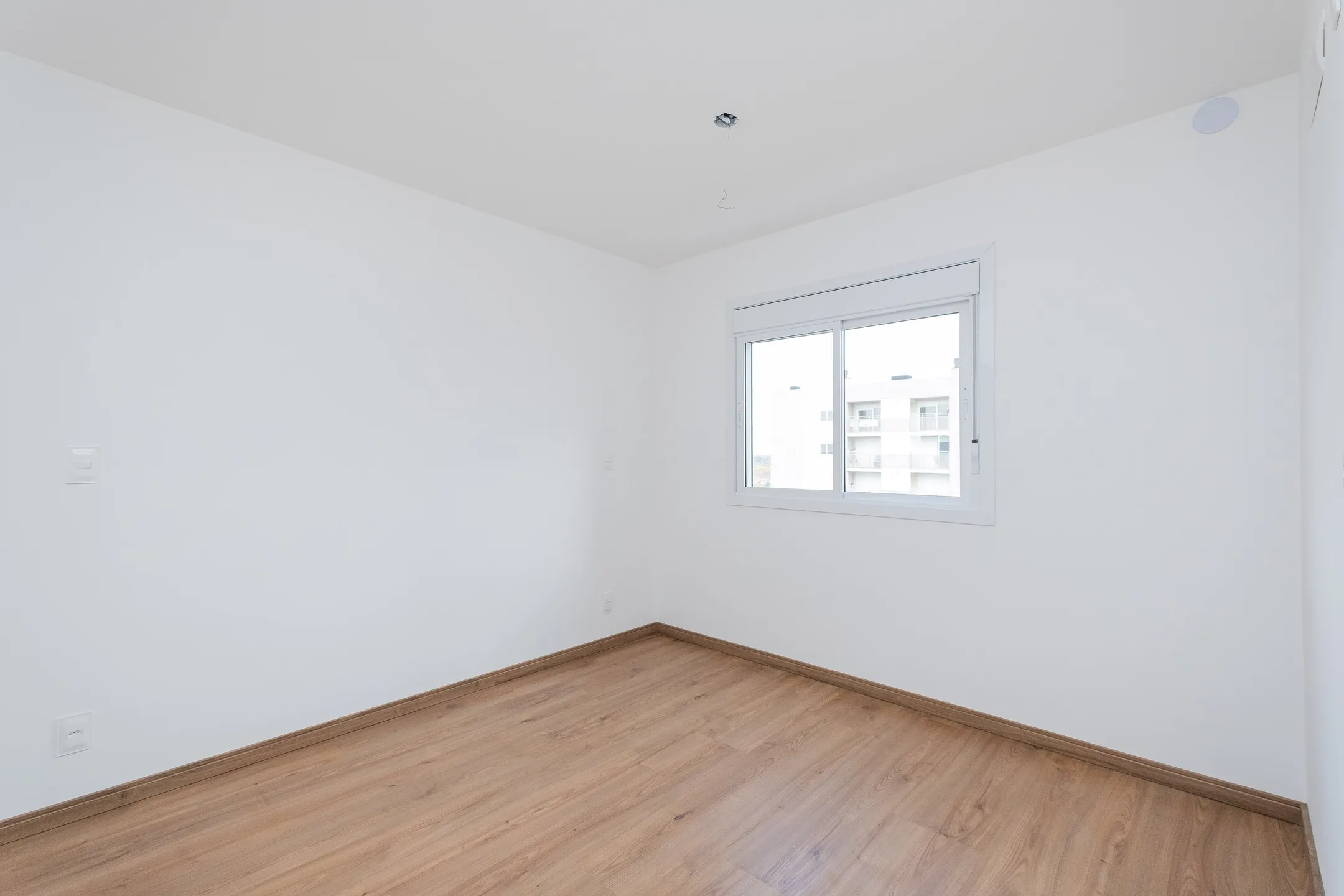 Apartamento à venda no Smart Connection, Areal - 62 m², 2 quartos (sendo 1 suíte), andar alto, sacada com churrasqueira e 2 vagas. - 7