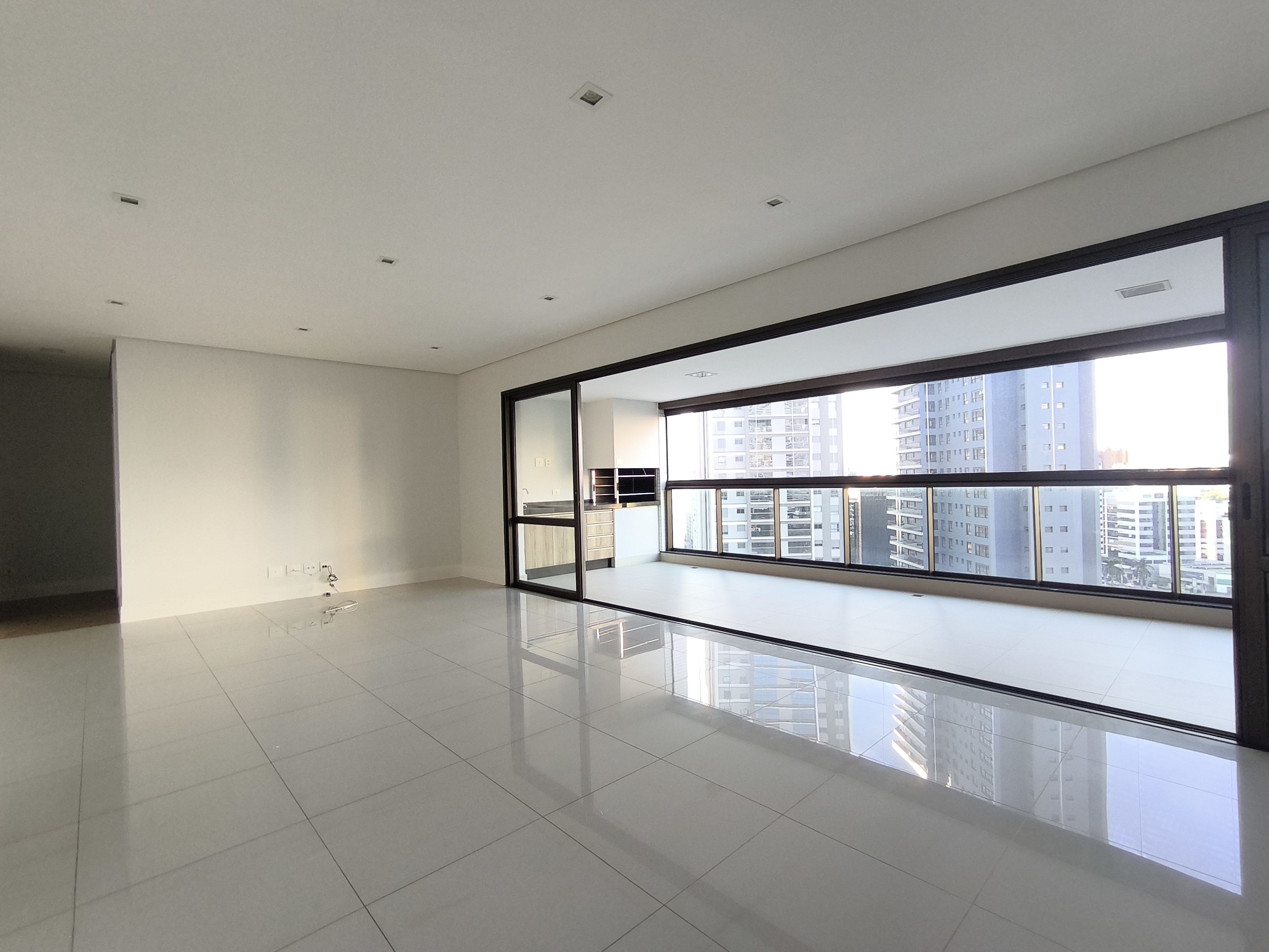 Apartamento, 3 quartos, 173 m² - Foto 1
