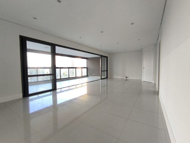 Apartamento com 264m² 3 quartos e 5 banheiros, para alugar, no bairro Gleba Fazenda Palhano em Londrina
