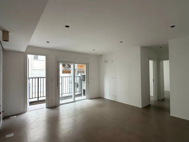 Apartamento com 60m² 2 quartos e 2 banheiros, à venda ou para alugar, no bairro São Gonçalo em Pelotas