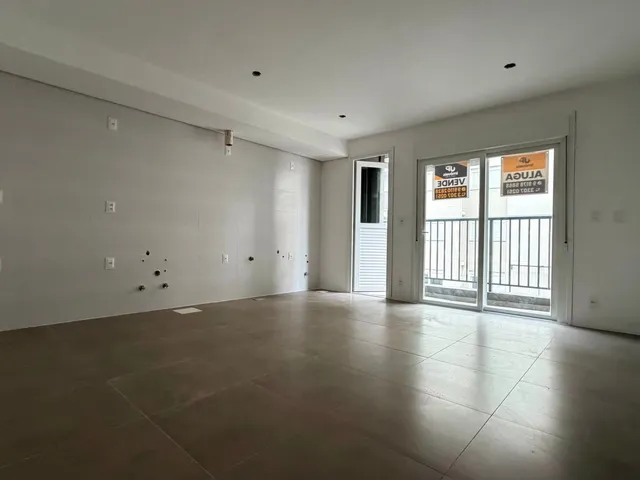Apartamento com 60m² 2 quartos e 2 banheiros, à venda ou para alugar, no bairro São Gonçalo em Pelotas