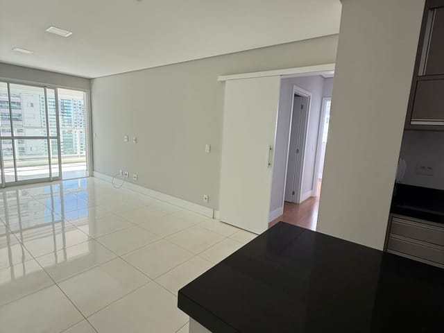Apartamento com 156m² 3 quartos e 2 banheiros, para alugar, no bairro Gleba Palhano em Londrina