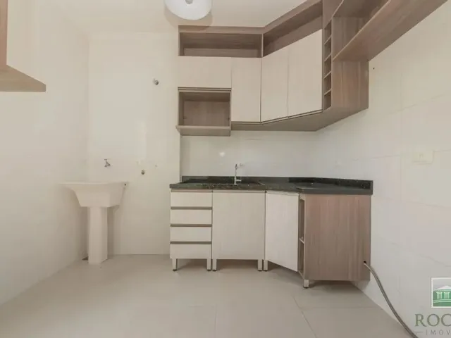 Apartamento 2 quartos e 1 banheiro, para alugar, no bairro Rio Pequeno em São José Dos Pinhais