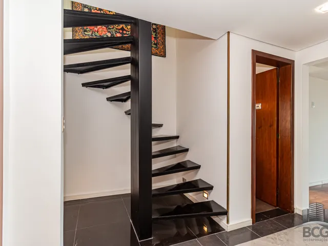 Apartamento 3 quartos e 6 banheiros, à venda, no bairro Centro em Pelotas